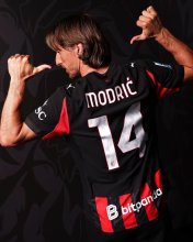 AC Milan Home #14 Modric player  1:1 Quality Soccer Jersey  25-26