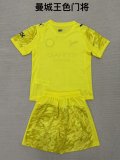 Manchester City Goalkeeper Fans  (Kids and Man)  1:1 Quality Soccer Jersey  25-26