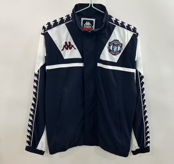 Manchester United Retro Black Windbreaker 25-26