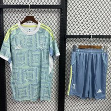 Juventus Away With Pants Sets  Fans  1:1 Quality Soccer Jersey   25-26