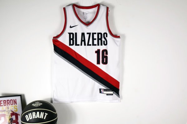 Portland Trail Blazers kids  White  #16  YANG NBA Jerseys  25-26