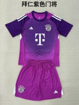 Bayern Munich  Goalkeeper Pink Fans Kits  1:1 Quality Soccer Jersey  25-26 (kids and man )