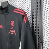 Liverpool Windbreaker  Black 1:1 Quality Soccer Jersey  25-26