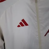 Liverpool Windbreaker  Yeollw  1:1 Quality Soccer Jersey  25-26