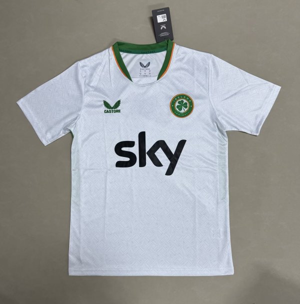 Ireland   Away  Fans  1:1 Quality Soccer Jersey  24-25