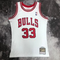 Chicago Bulls White #33 PIPPEN 1:1 Quality NBA  Season Jerseys  1998