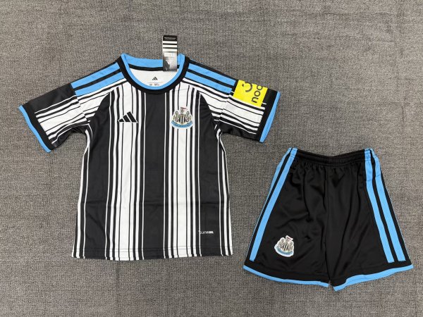 Newcastle Home kids  1:1 Quality Soccer Jersey  26-27