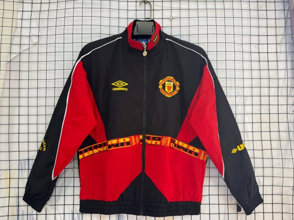 Manchester United Windbreaker  Black Red 1:1 Quality  Windbreaker  26-27