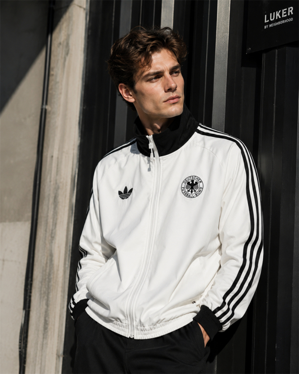 Retro Germany Windbreaker Wihte 1:1 Quality Soccer Jersey 26-27