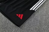 Liverpool  Training  Fans Kits Black  1:1 Quality Soccer Jersey 25-26 (Kids And Man ) (16-2XL)