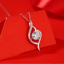 1 CT DEF VVS Moissanite Love at first sight  Sterling Silver Pendant Necklace Platinum plating 45CM chain