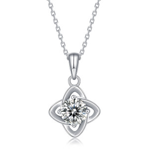 1 CT DEF 6.5mm VVS Moissanite Lucky Four-leaf Clover  Sterling Silver Pendant Necklace Platinum plating 45CM chain