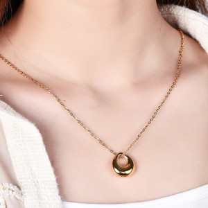 Water Drop Hollow Pendant Necklace 18K Vacuum Electroplating Gold Stainless Steel Necklace Jewelry