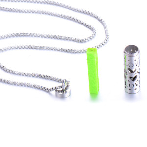 Aromatherapy pendant perfume bottle essential oil stainless steel necklace hollow cylindrical corrugated pendant couple cylindrical fashion jewelry