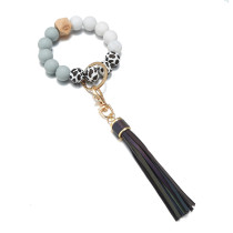 Silicone bead bracelet Amazon hot selling wooden bead bracelet Key chain pendant Anti loss bracelet Key ring