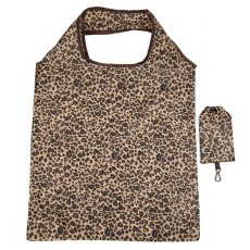 Foldable shopping bag and carry it hand in hand