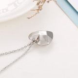 Stainless steel love hollow female cut heart-shaped necklace