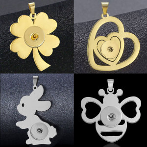 （Delivery time of 7 days） 18 styles Stainless steel love Christmas snake rabbit Clover Little Bear I love Jesus Pendant fit 20MM Snaps button jewelry wholesale