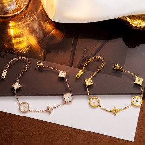 Stainless steel clover shell bracelet