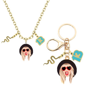 American singer Taylor Swift necklace pendant keychain