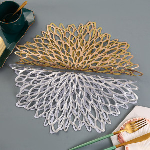 38CM Hollow dining mat PVC gilded insulation dining mat Western dining mat