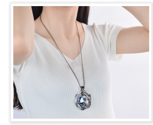 Zircon Petal and Stamen Pendant Long Necklace