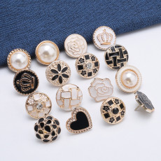 25MM Neckline anti slip pearl flower drop resin button sewn button coat sweater shirt cardigan decorative button detachable button brooch