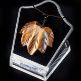 Natural crystal agate Canadian maple leaf necklace