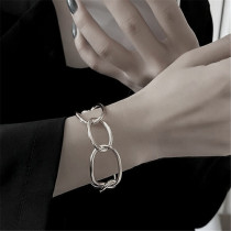 Hollow metal bracelet