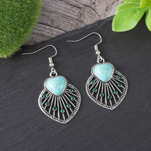Bohemian leaf hollowed out heart pine earrings