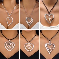 Valentine's Day Simple Adjustable Velvet Wax Thread Sweet Cool Big Love Necklace