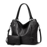 Large capacity tassel accessory Tote diagonal shoulder bag