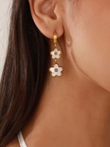 Stainless steel gold flower earrings