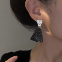 Geometric black and white color matching earrings