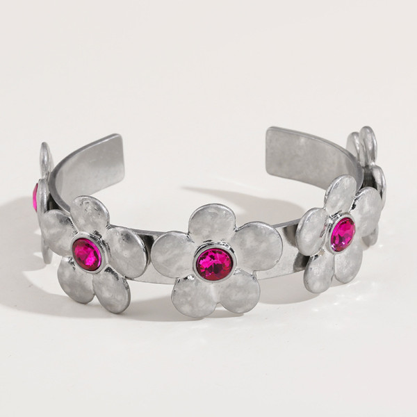 Flower opening alloy bracelet