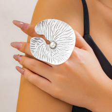 Fashion Metal Liquid Flower Ring