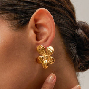 Stainless steel flower earrings