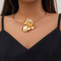 3D pleated metal flower necklace