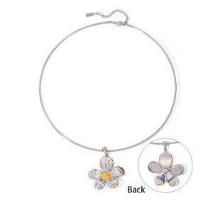 Stainless steel flower necklace