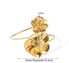 Stainless steel flower bracelet