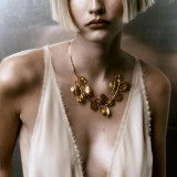 Elegant Metal Leaves Exaggerate Personality Neckchain Earrings