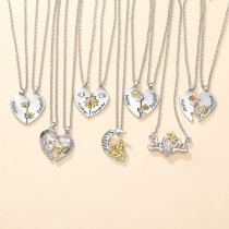 Mother's Day Bee Dolphin Sunflower Pendant Mom Crown Mother's Daughter Gift Necklace
