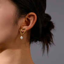 Stainless steel pearl love flower earrings