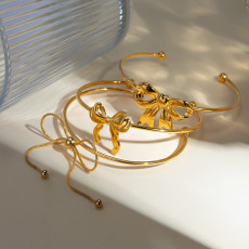 Stainless steel bow bracelet
