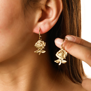 Stainless steel flower earrings