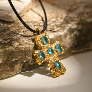 Stainless steel cross necklace with diamond