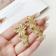 Stainless steel flower earrings