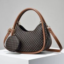 Minimalist and fashionable embossed crossbody underarm bag