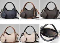Minimalist and fashionable embossed crossbody underarm bag