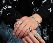 The Eye of Horus, the Egyptian gods, opens a ring